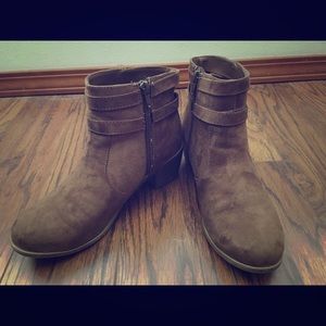 Ladies American Eagle Ankle Boots